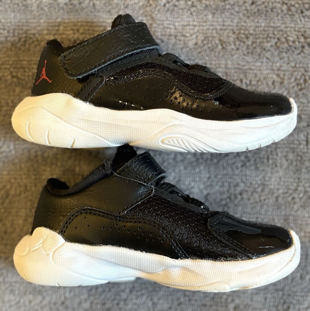 Nike Air Jordan 11 CMFT Sneaker Kids Size 8C Black Red Low CZ0906-005